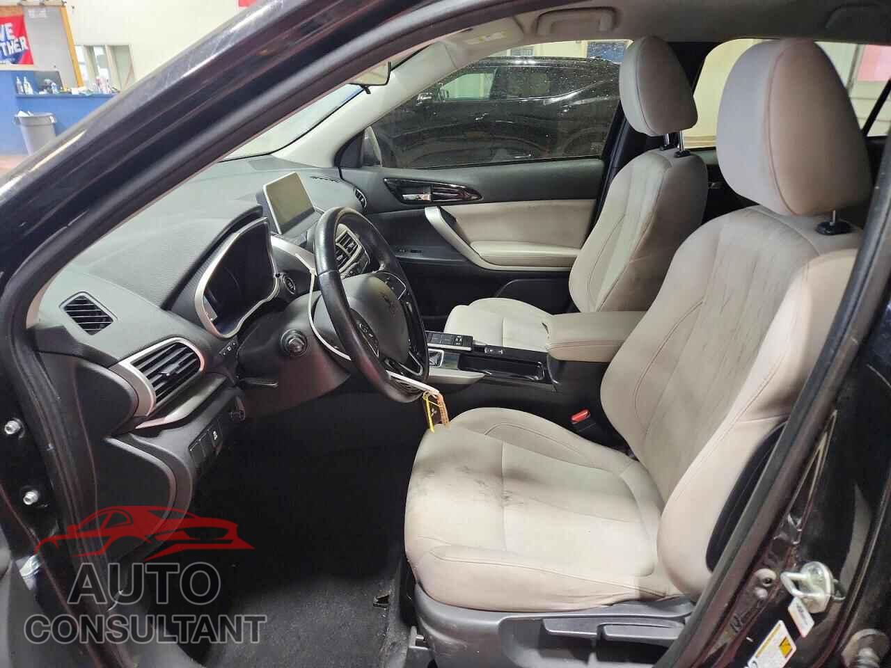 MITSUBISHI ECLIPSE 2019 - JA4AT5AA0KZ023772