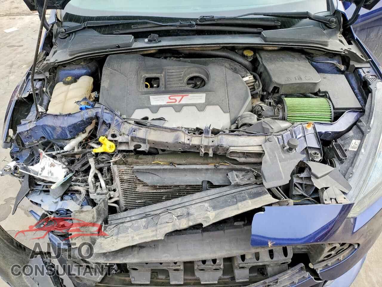 FORD FOCUS 2017 - 1FADP3L99HL213652