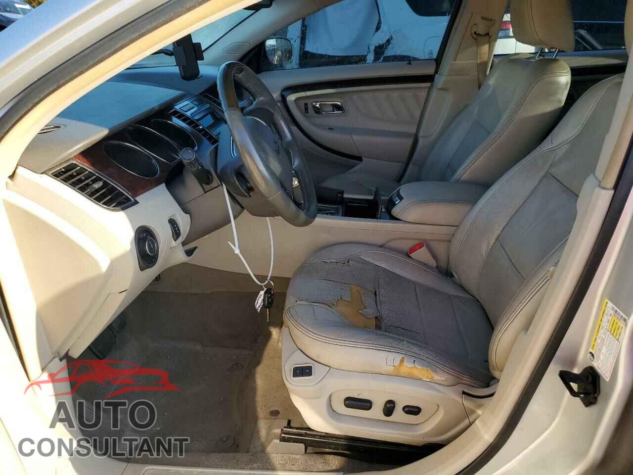 FORD TAURUS 2011 - 1FAHP2FWXBG111449
