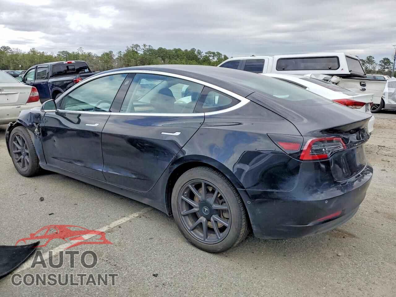 TESLA MODEL 3 2018 - 5YJ3E1EA1JF070261