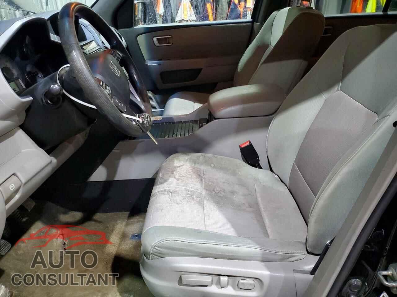 HONDA PILOT 2014 - 5FNYF4H45EB005705