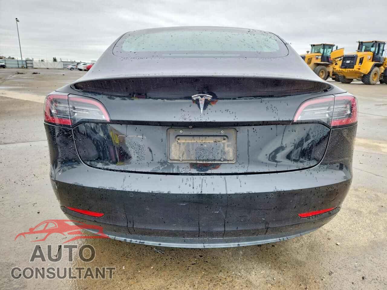 TESLA MODEL 3 2019 - 5YJ3E1EAXKF399395