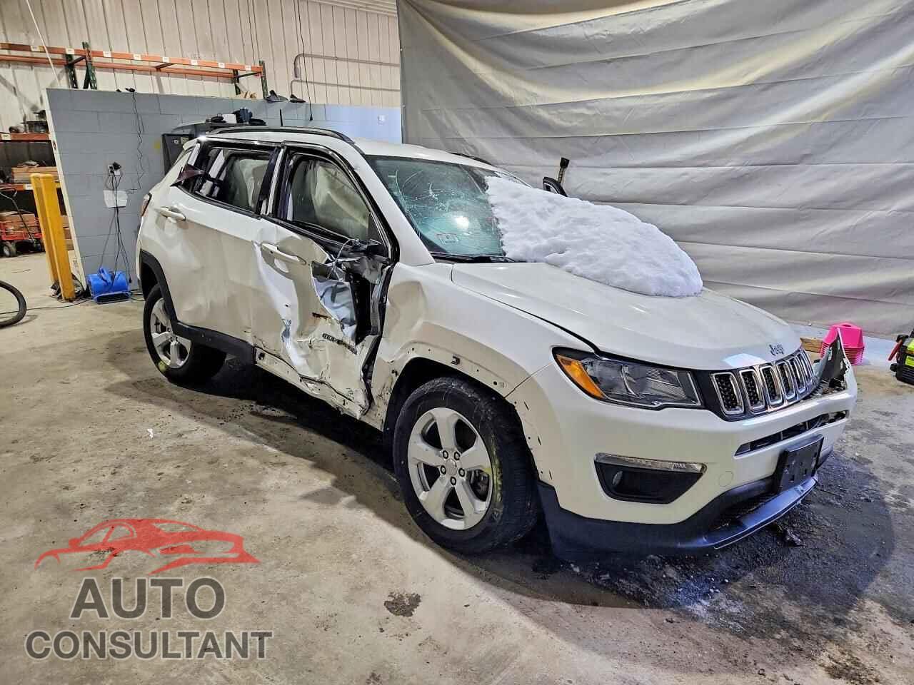 JEEP COMPASS 2018 - 3C4NJDBB2JT483018