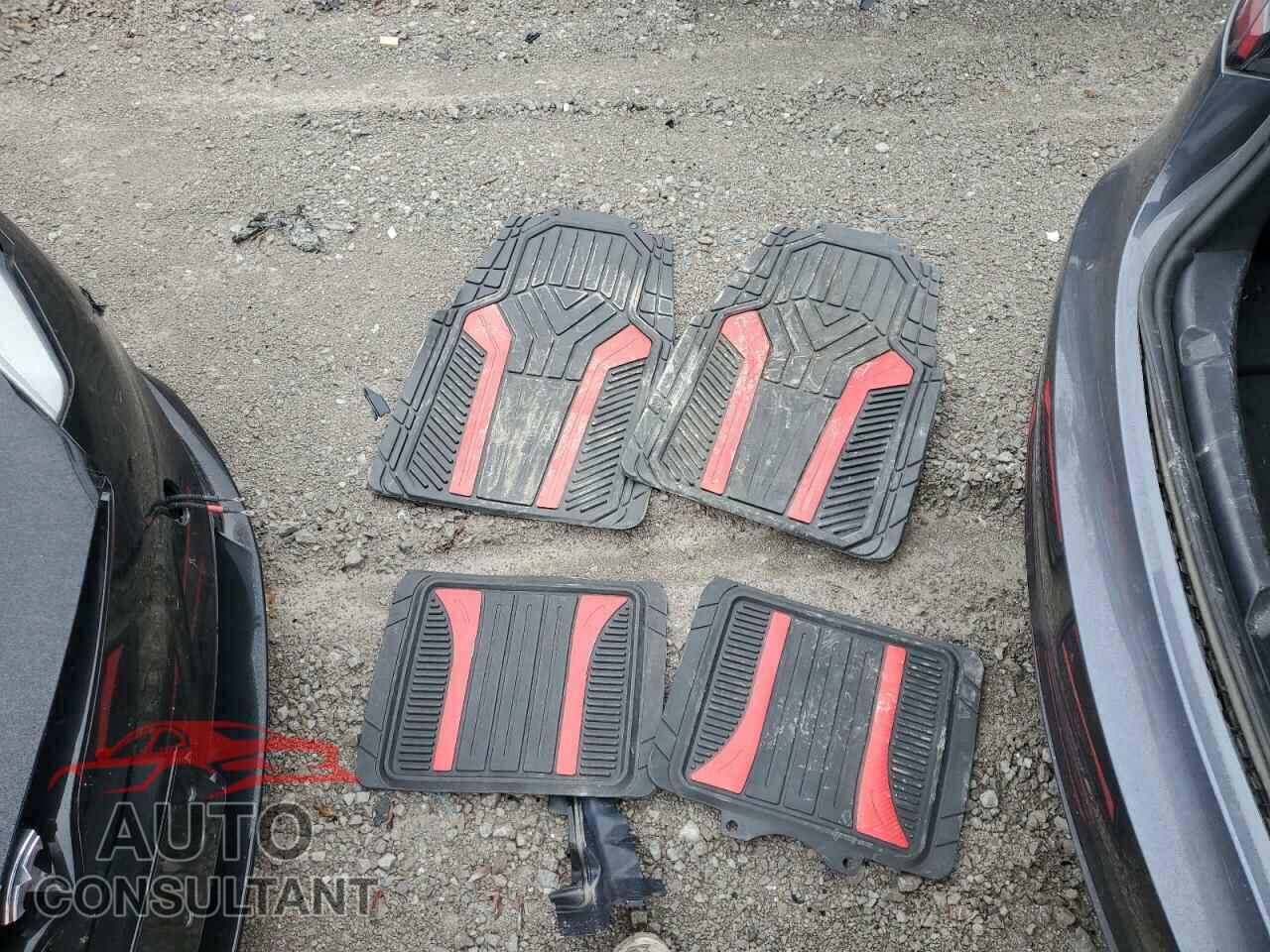 TESLA MODEL 3 2023 - 5YJ3E1EA3PF670577