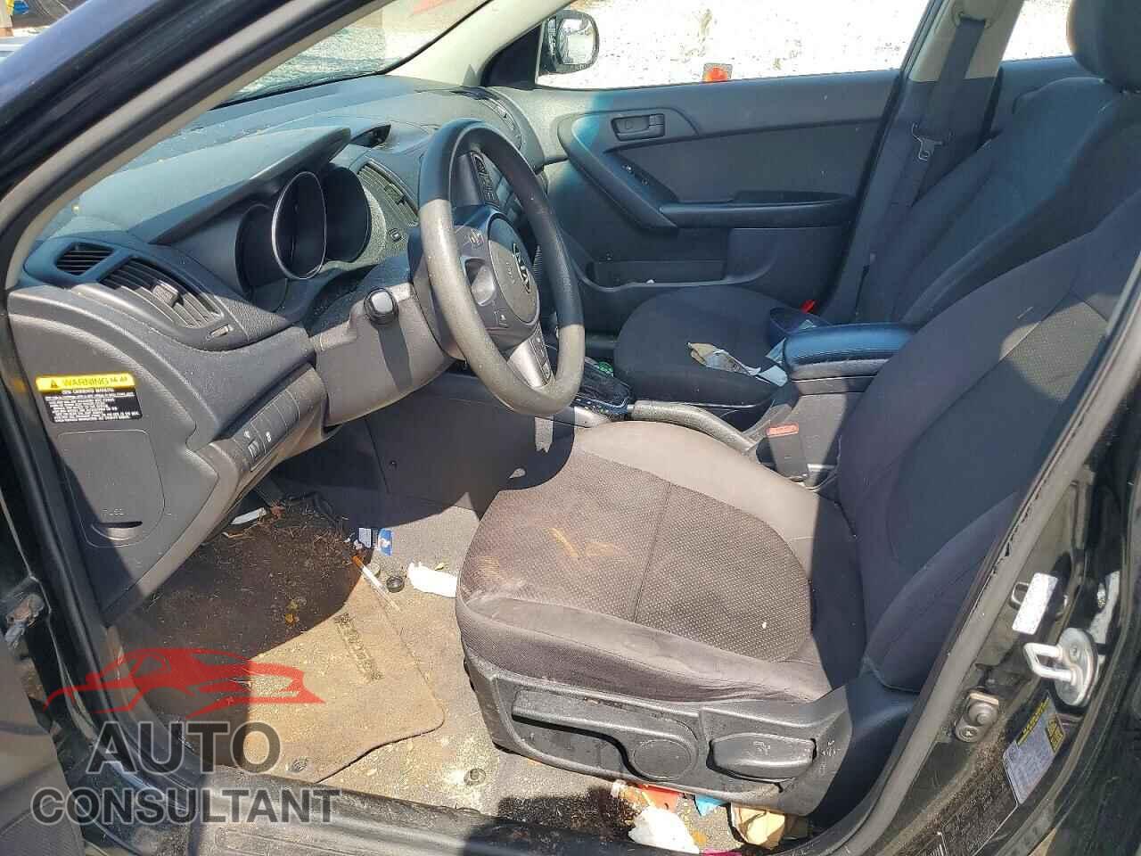 KIA FORTE 2012 - KNAFU4A21C5520220