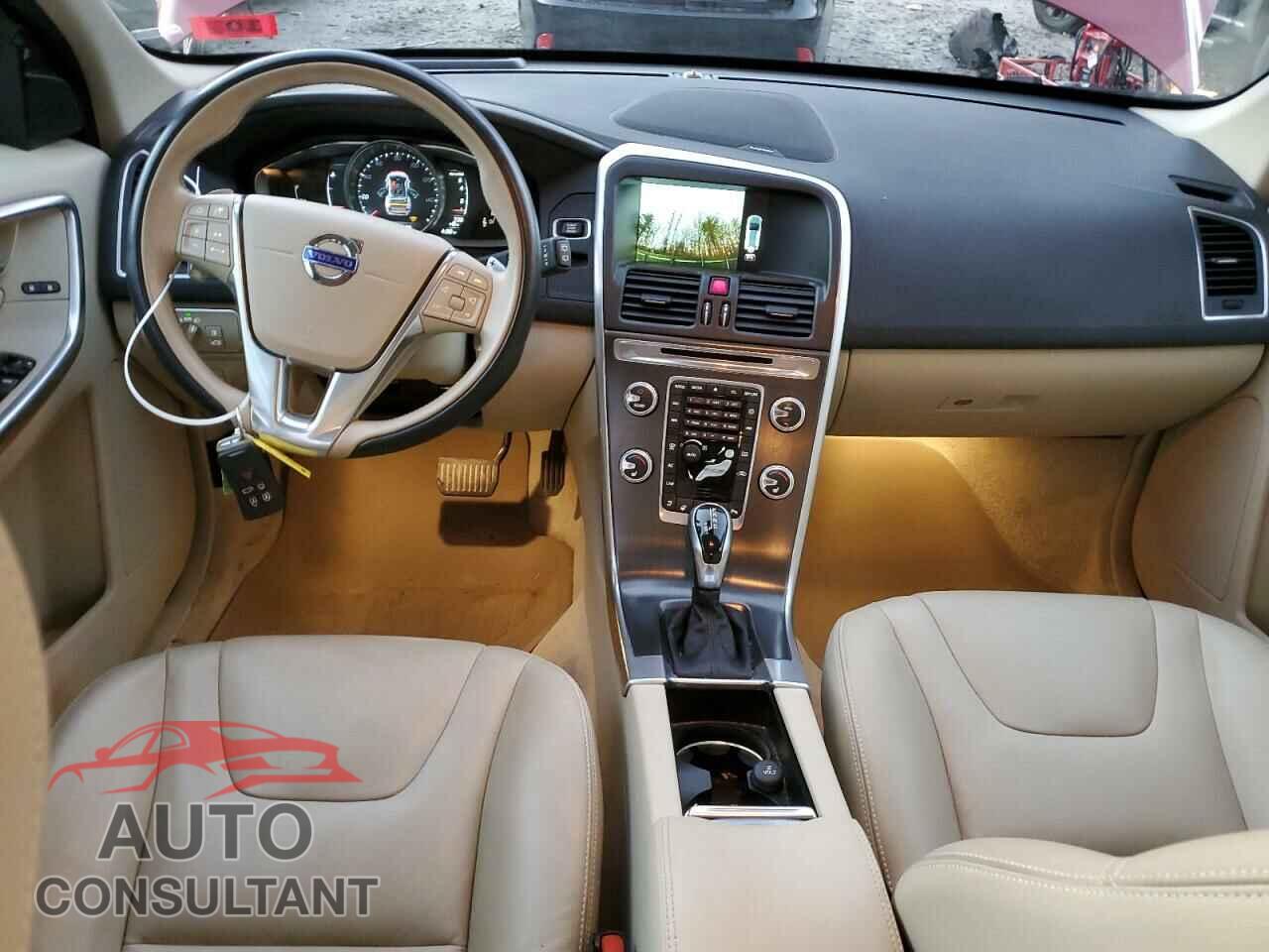 VOLVO XC60 2015 - YV4902RM6F2666573