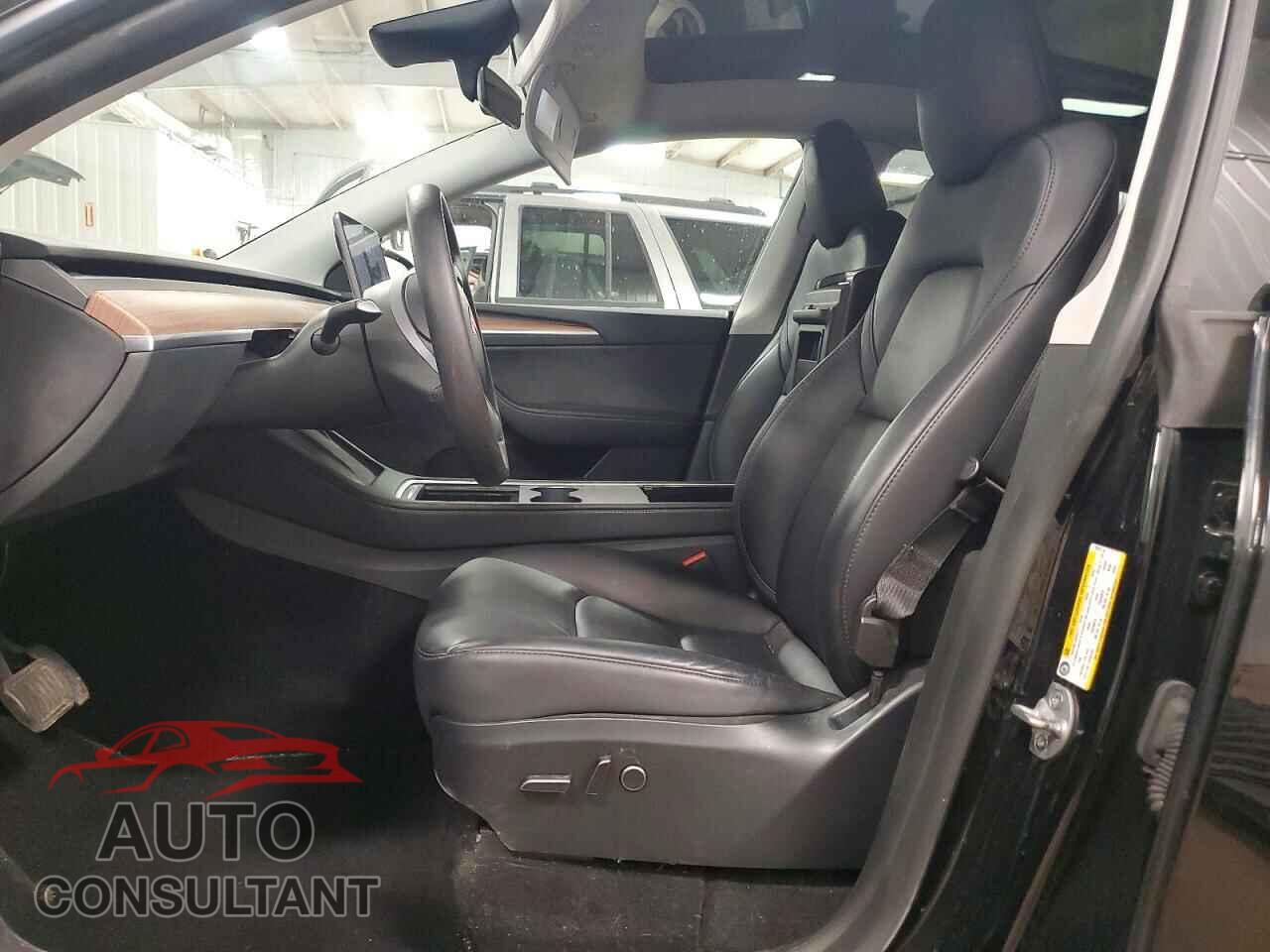 TESLA MODEL Y 2023 - 7SAYGAEE7PF770610