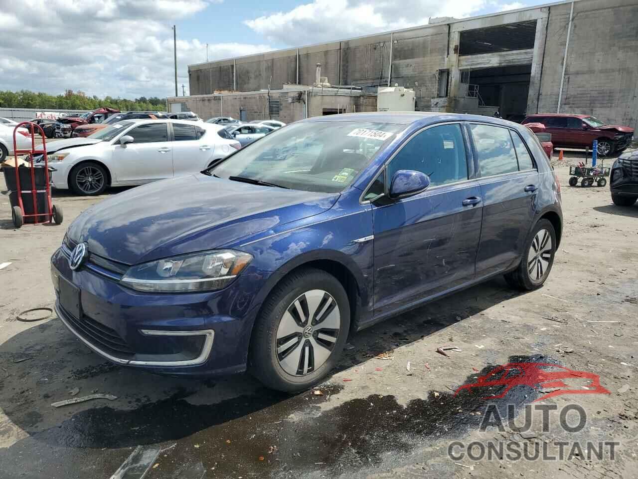 VOLKSWAGEN GOLF 2017 - WVWKR7AU7HW953841