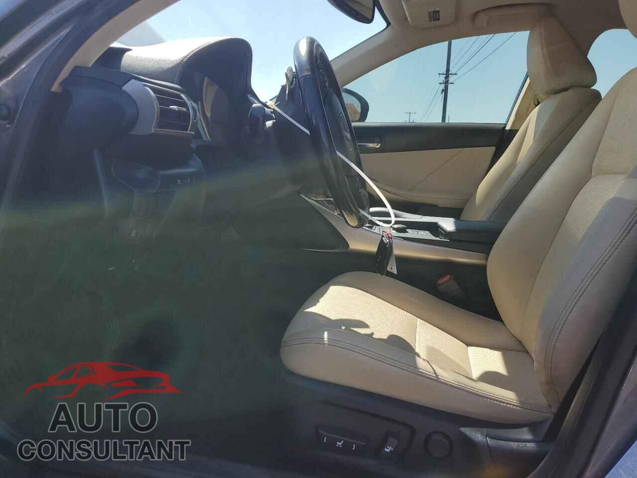 LEXUS IS 2016 - JTHBA1D25G5020098