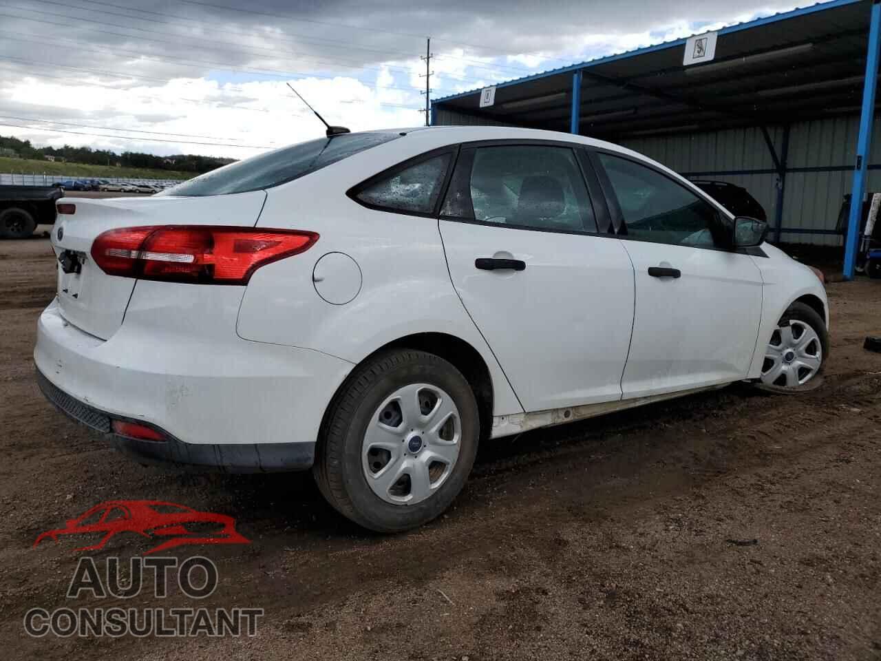 FORD FOCUS 2018 - 1FADP3E2XJL205291