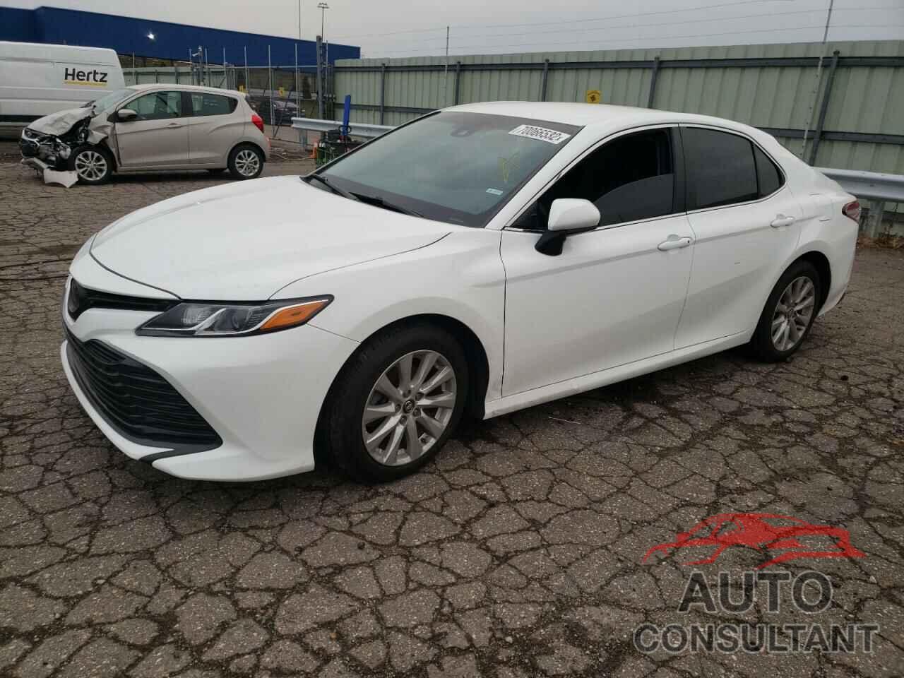 TOYOTA CAMRY 2018 - 4T1B11HK7JU620982