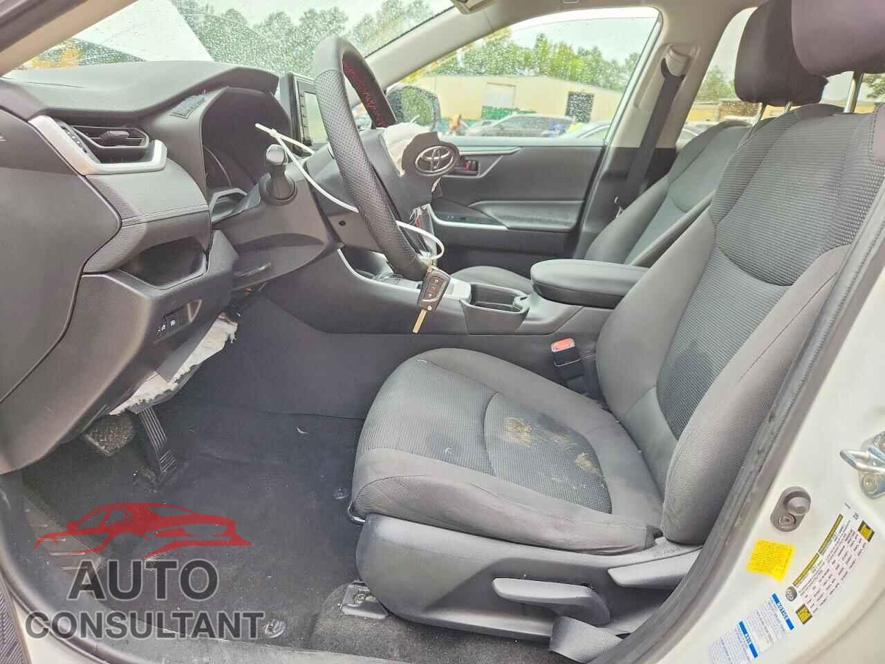 TOYOTA RAV4 2021 - 2T3F1RFVXMC213930