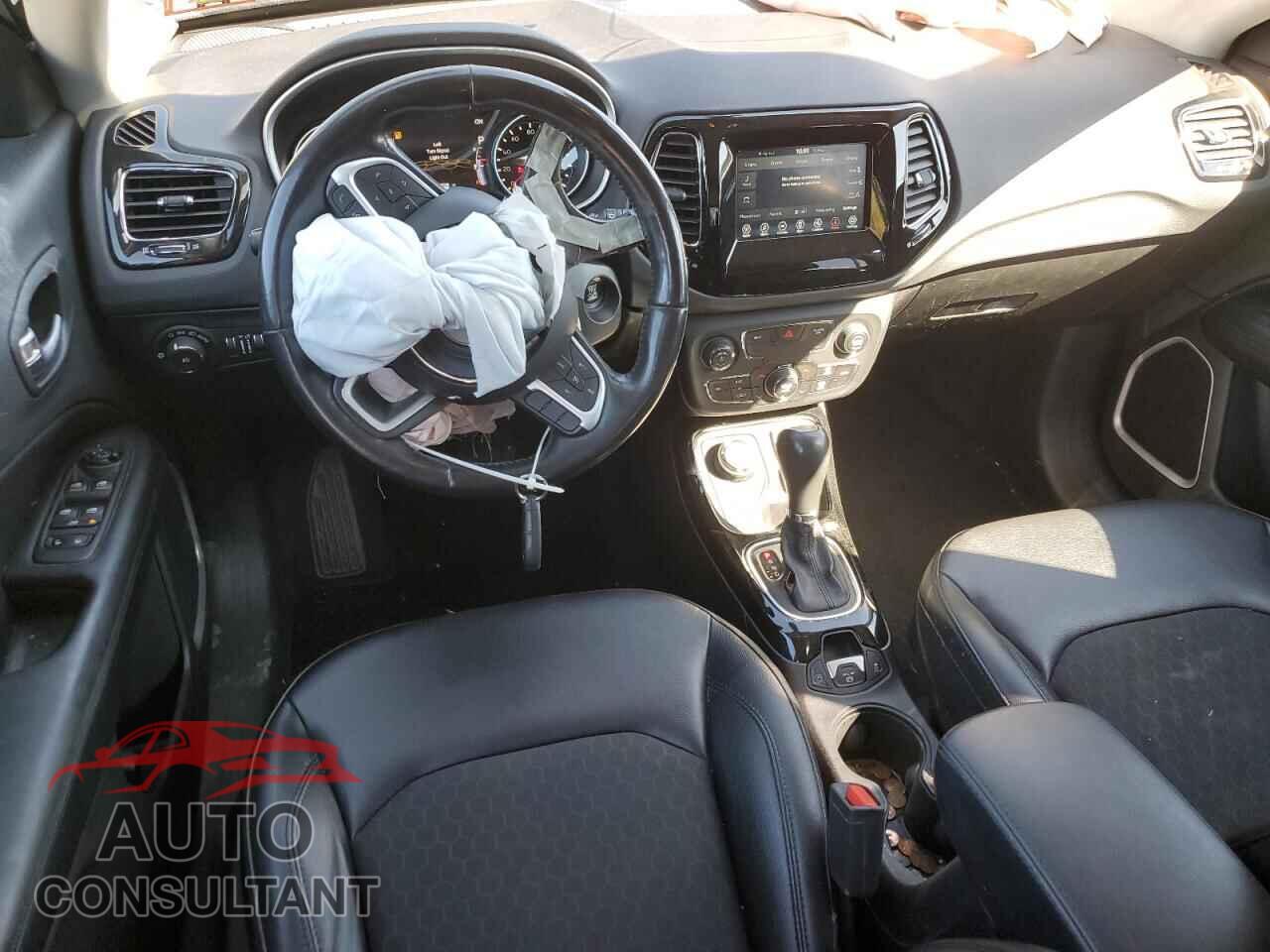 JEEP COMPASS 2019 - 3C4NJDBB2KT812656