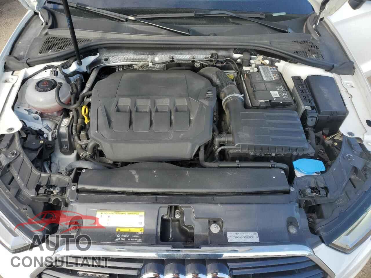 AUDI A3 2020 - WAUBEGFF0LA044347