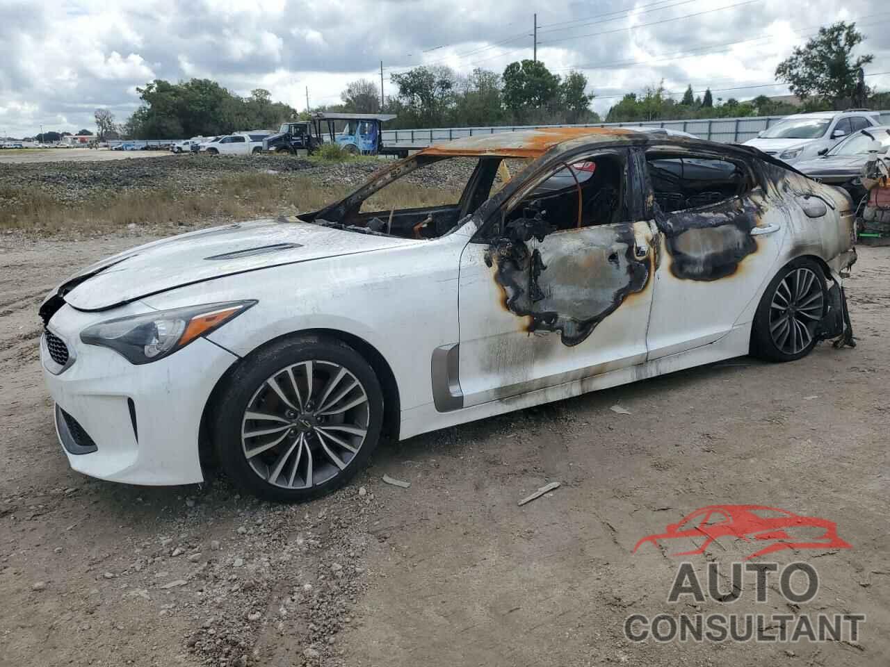 KIA STINGER 2019 - KNAE15LA8K6066975