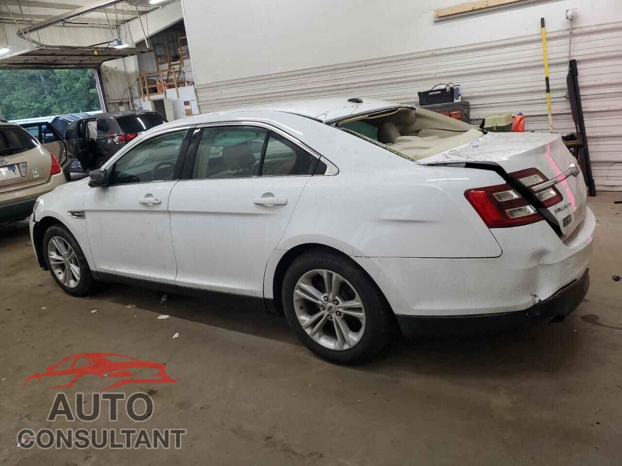 FORD TAURUS 2017 - 1FAHP2D88HG146214