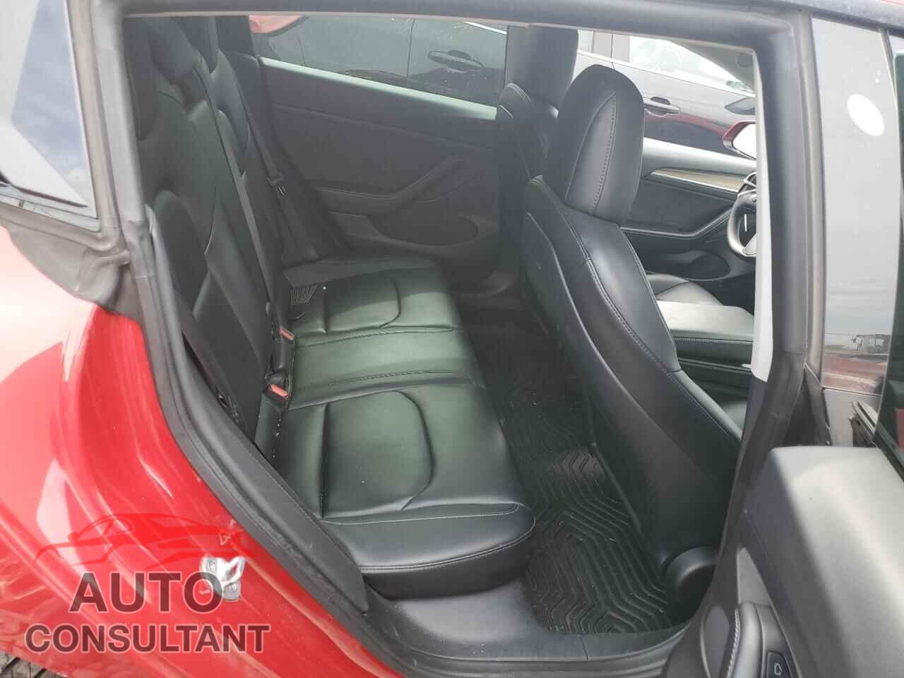 TESLA MODEL 3 2022 - 5YJ3E1EA9NF190136