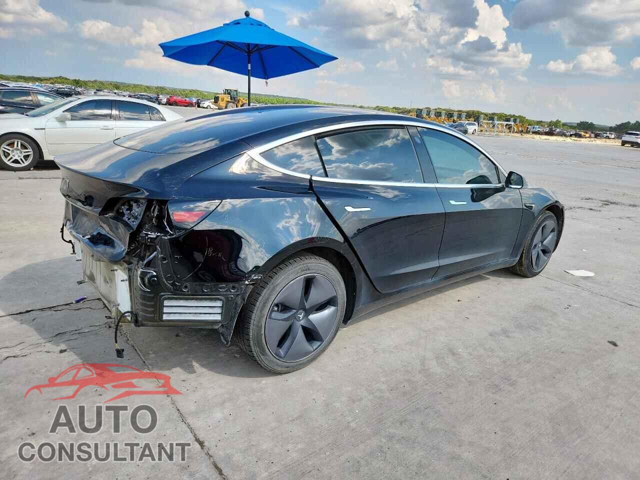 TESLA MODEL 3 2018 - 5YJ3E1EA1JF156475