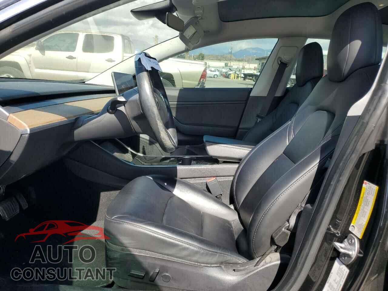 TESLA MODEL 3 2019 - 5YJ3E1EA3KF323856