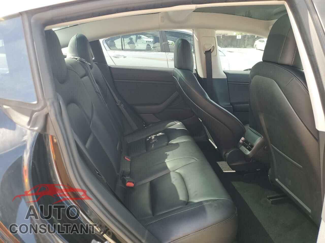 TESLA MODEL 3 2019 - 5YJ3E1EA7KF324007
