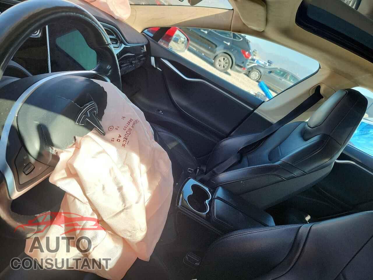 TESLA MODEL S 2015 - 5YJSA1E47FF118855