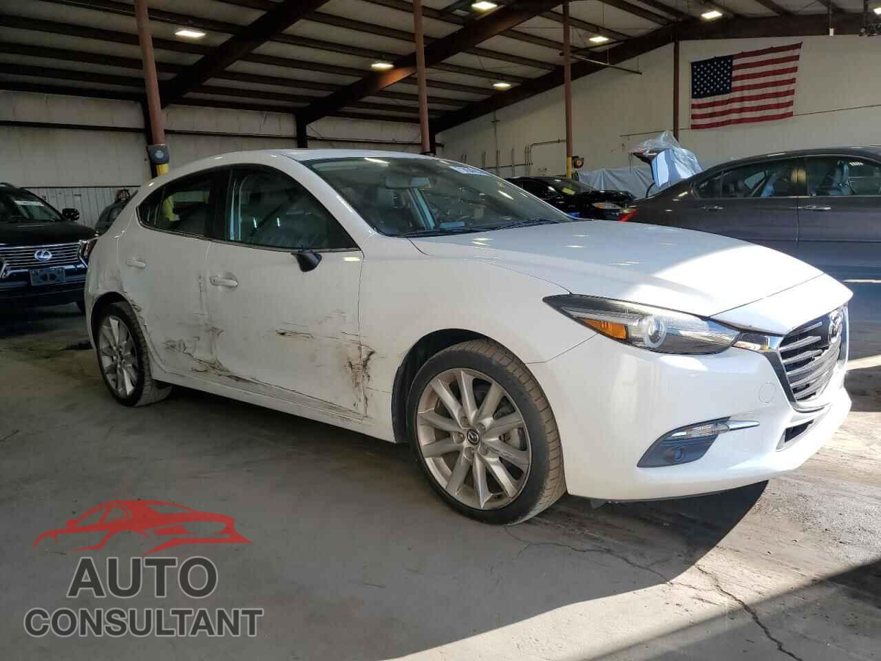 MAZDA 3 2017 - 3MZBN1M37HM134045