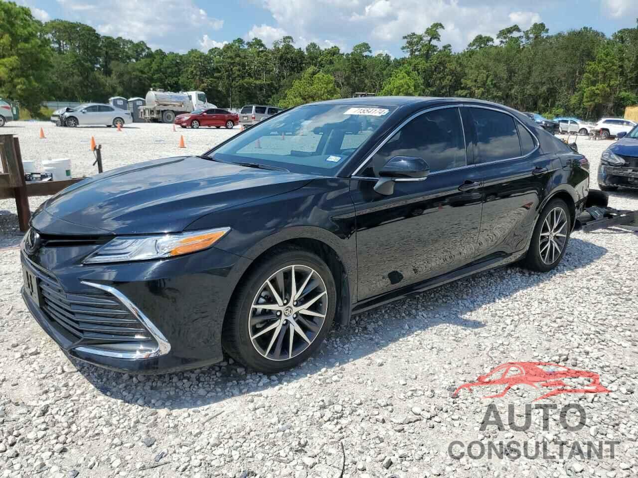 TOYOTA CAMRY 2022 - 4T1F11AK9NU016321