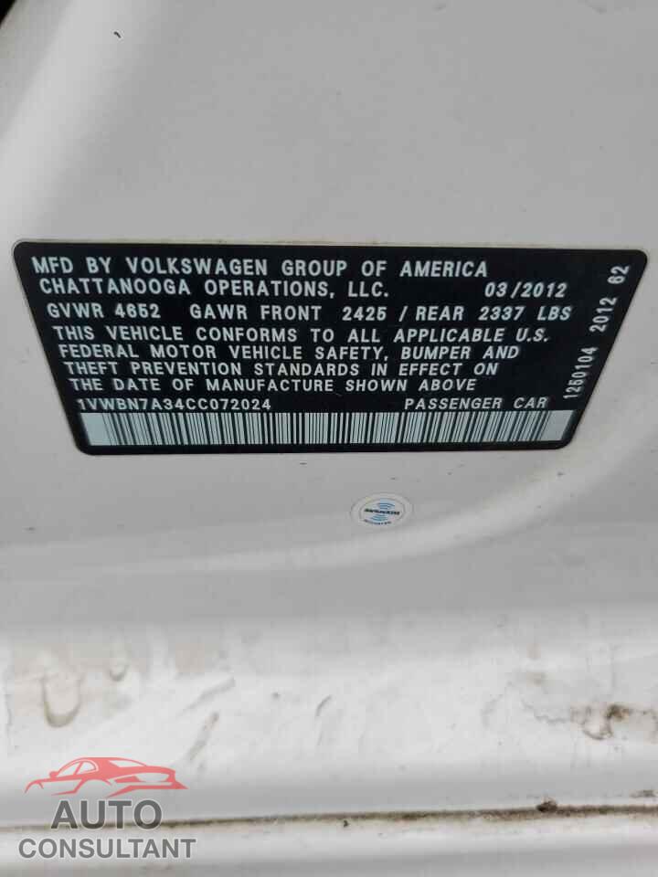 VOLKSWAGEN PASSAT 2012 - 1VWBN7A34CC072024