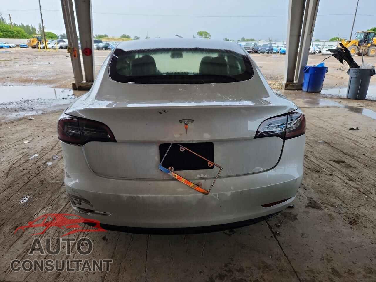 TESLA MODEL 3 2021 - 5YJ3E1EA8MF047564