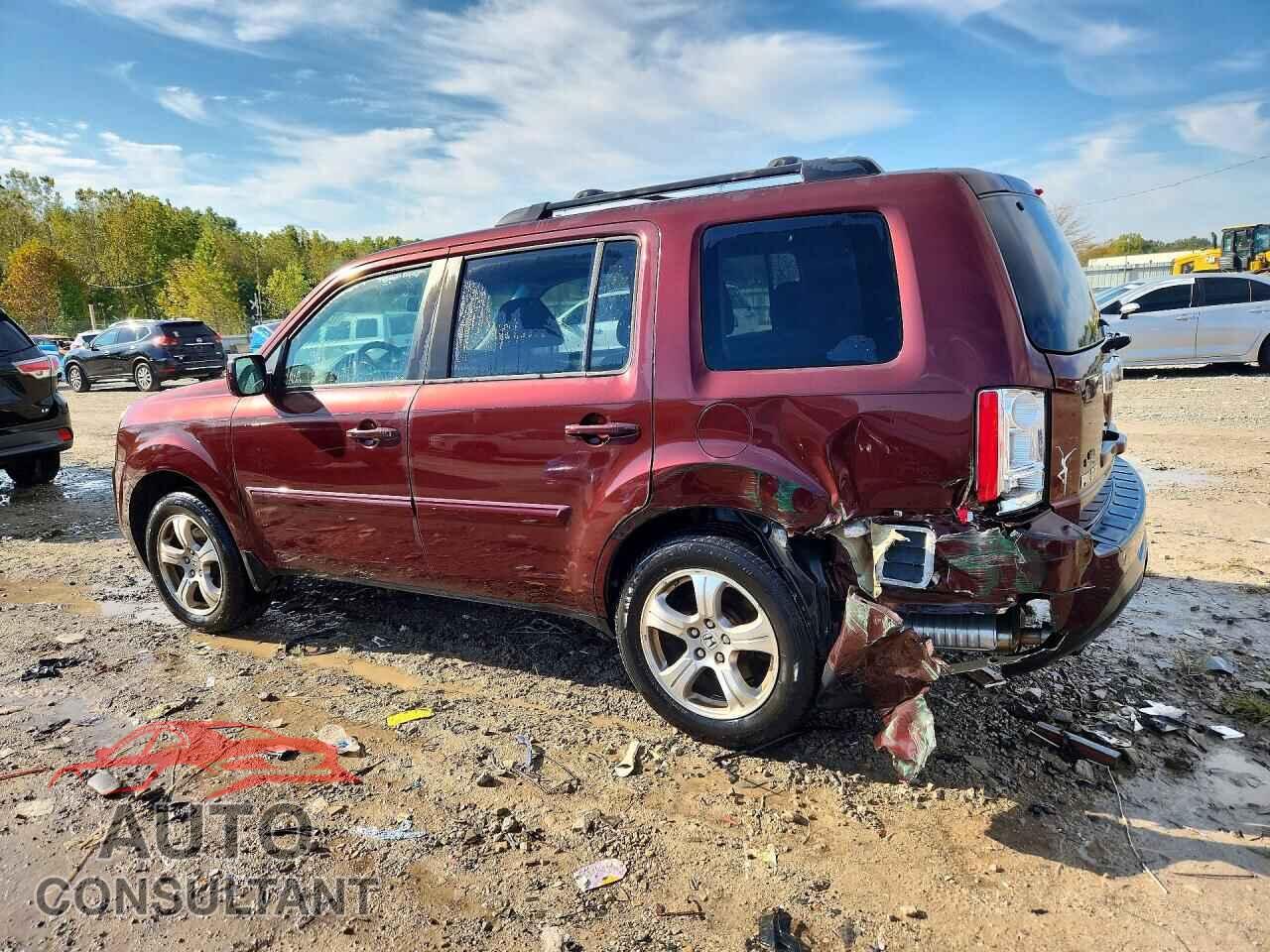 HONDA PILOT 2013 - 5FNYF4H61DB033453