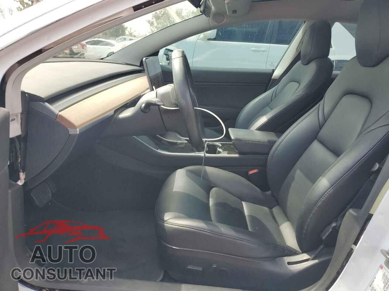 TESLA MODEL 3 2018 - 5YJ3E1EA5JF164689