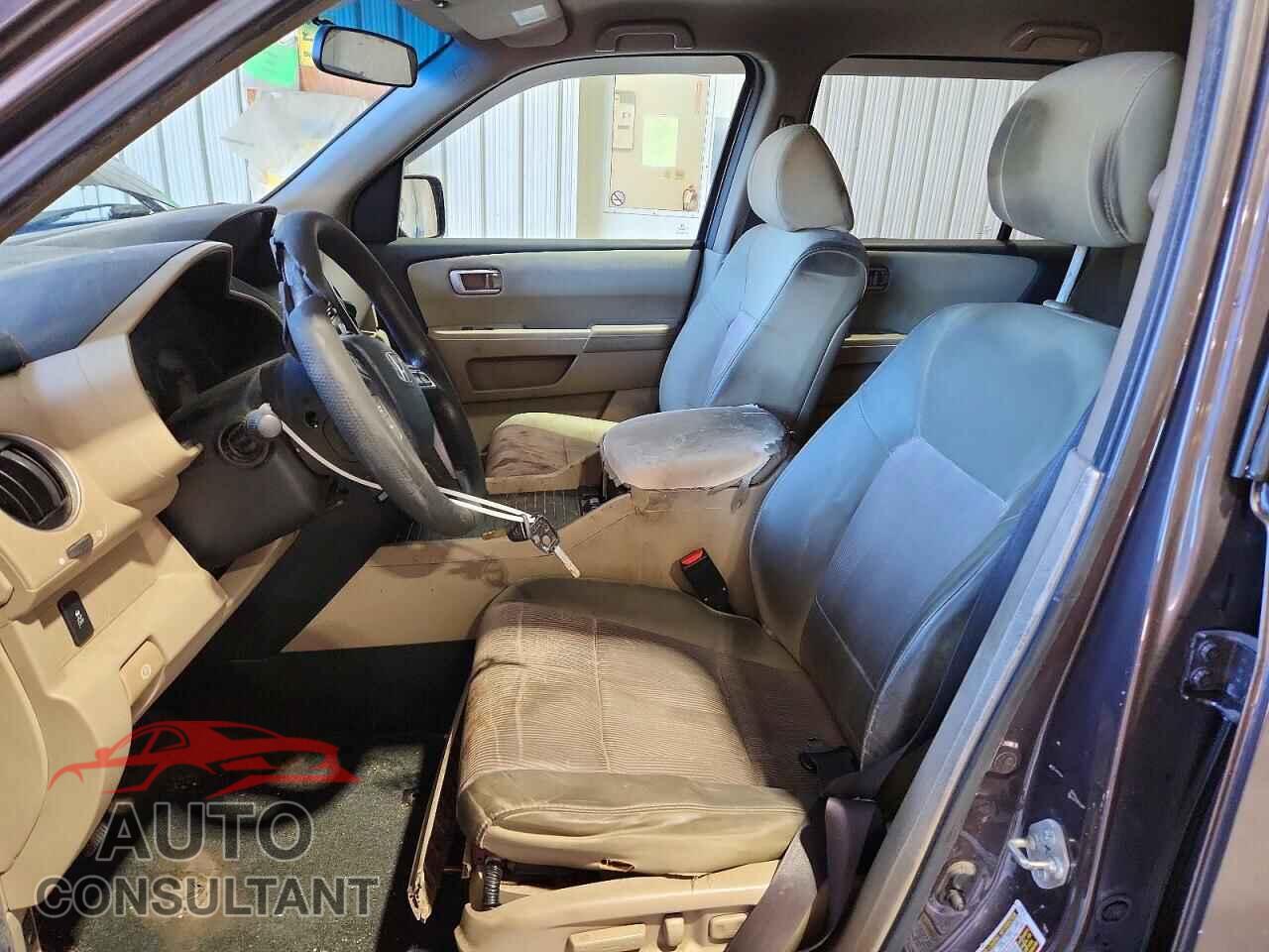 HONDA PILOT 2013 - 5FNYF4H48DB071566
