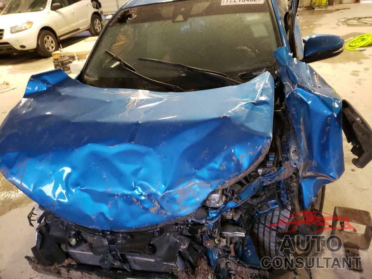TOYOTA RAV4 2017 - JTMDJREV8HD104876
