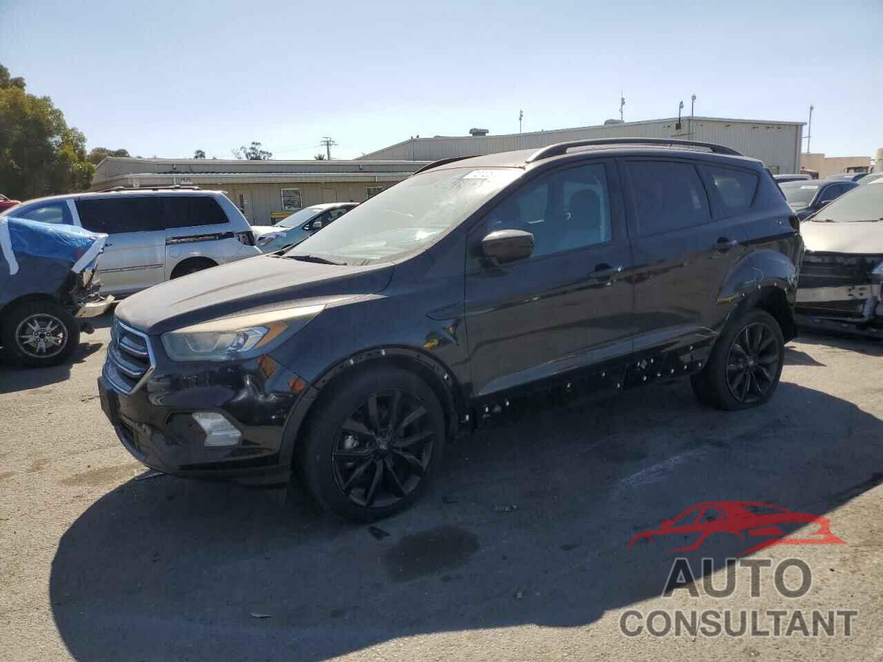 FORD ESCAPE 2018 - 1FMCU0GD6JUA31267