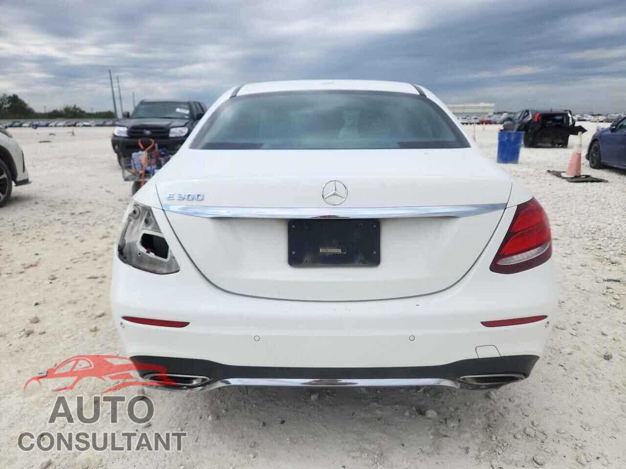 MERCEDES-BENZ E-CLASS 2017 - WDDZF4JB0HA268555