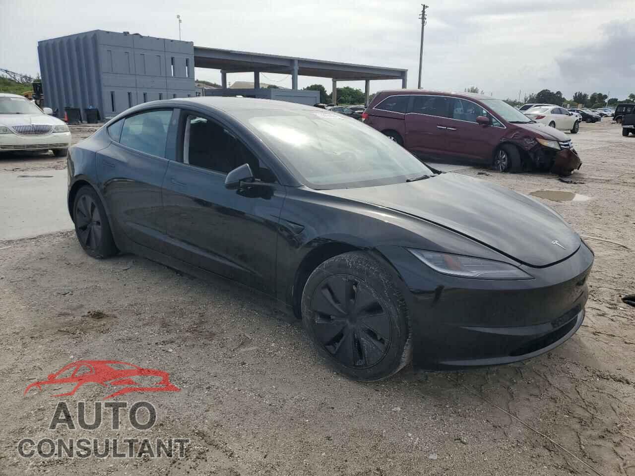 TESLA MODEL 3 2024 - 5YJ3E1EA3RF734877