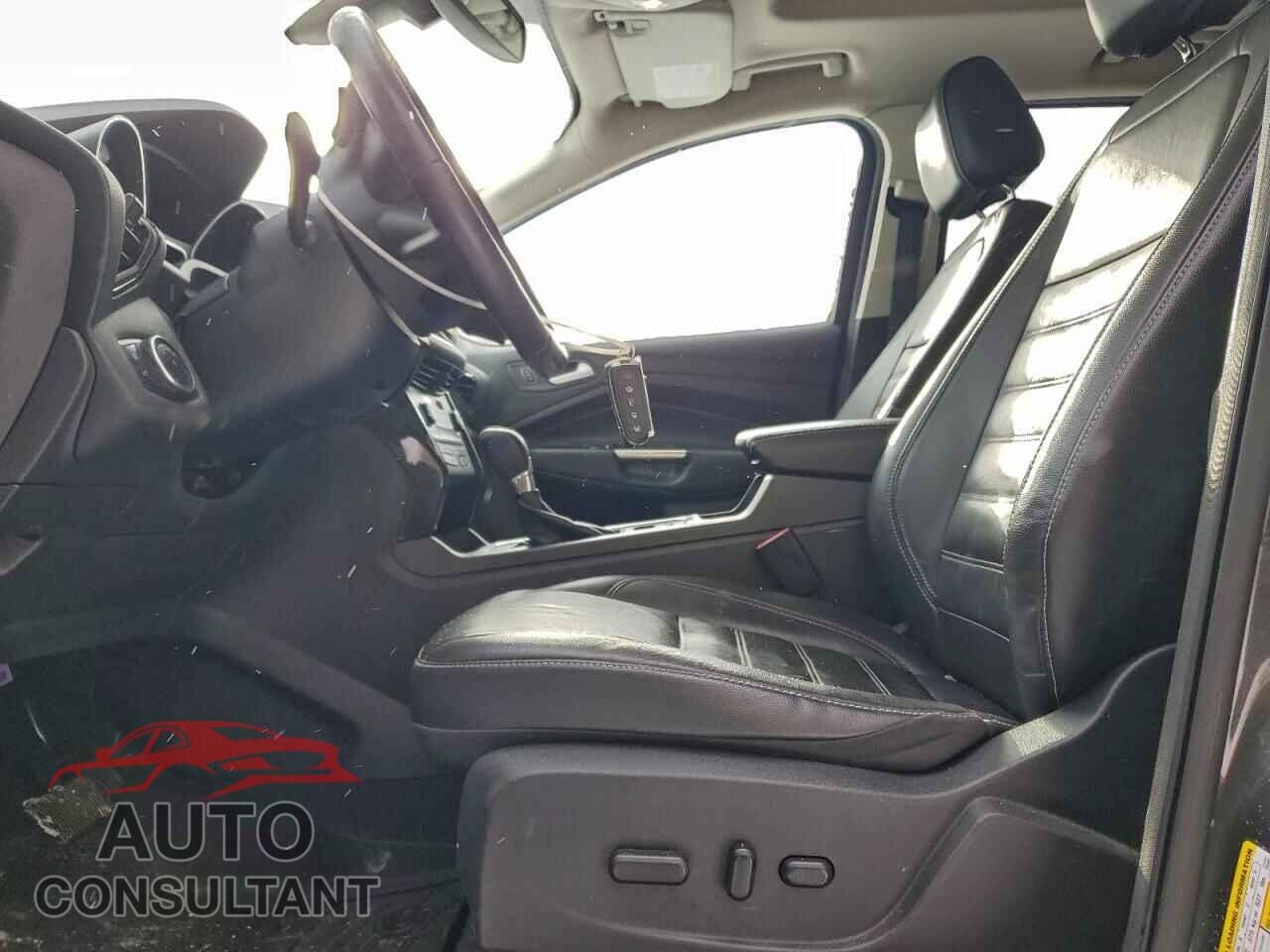 FORD ESCAPE 2017 - 1FMCU9JD7HUC08321