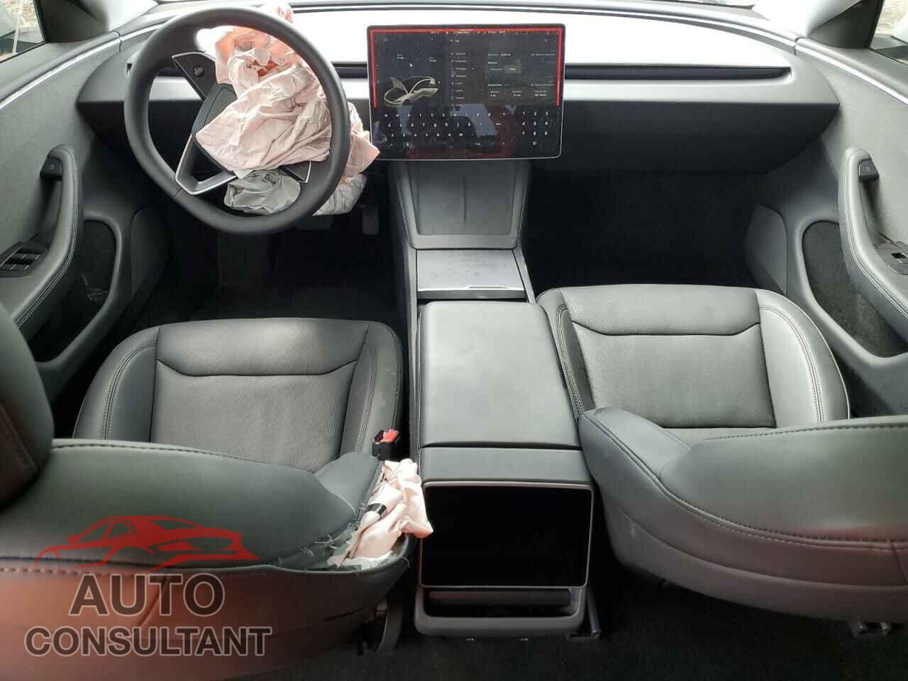 TESLA MODEL 3 2024 - 5YJ3E1EA3RF728612