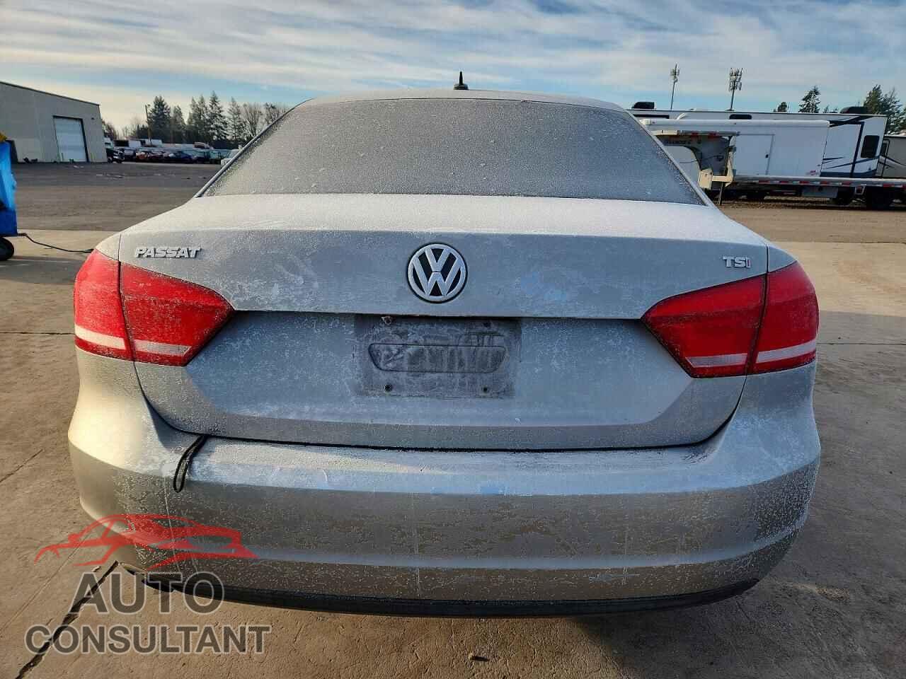 VOLKSWAGEN PASSAT 2014 - 1VWAT7A33EC063559