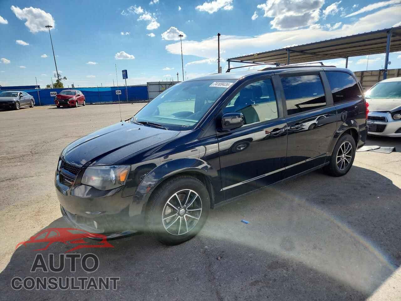 DODGE CARAVAN 2018 - 2C4RDGEG9JR335940