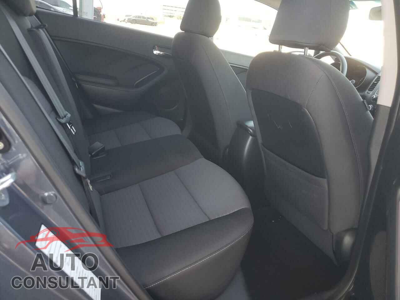 KIA FORTE 2016 - KNAFX4A60G5590064