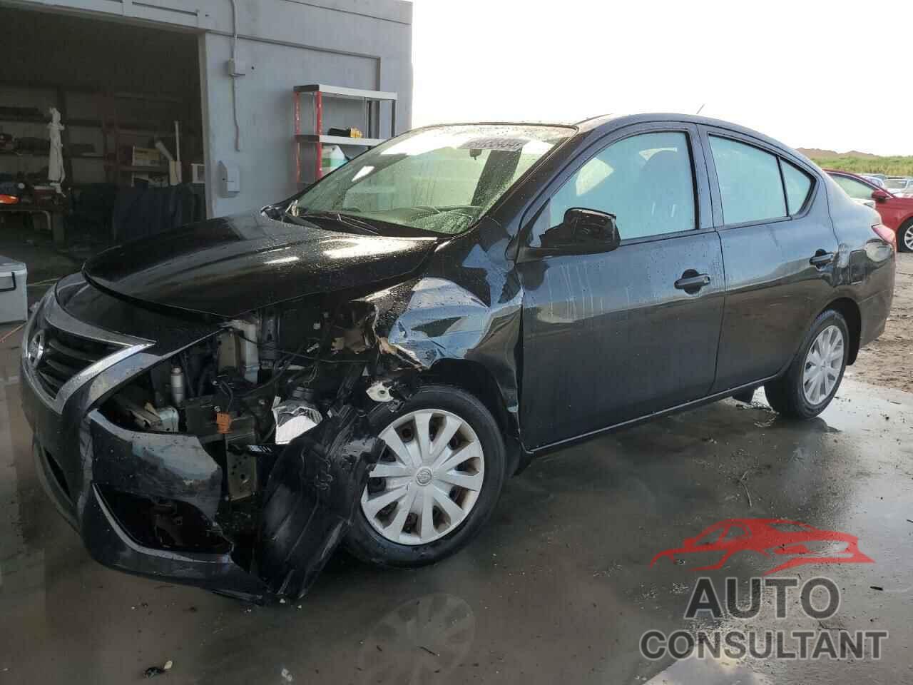 NISSAN VERSA 2018 - 3N1CN7APXJL888458