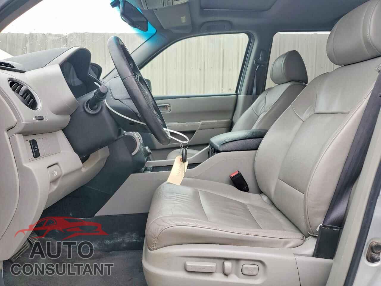 HONDA PILOT 2011 - 5FNYF4H71BB020319
