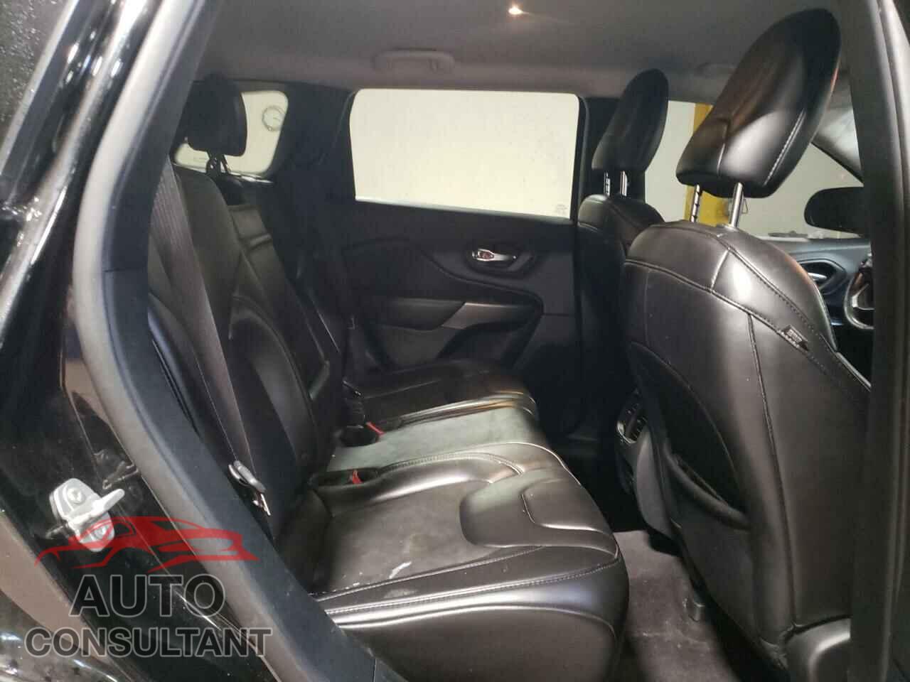 JEEP GRAND CHER 2019 - 1C4PJMLB2KD194574