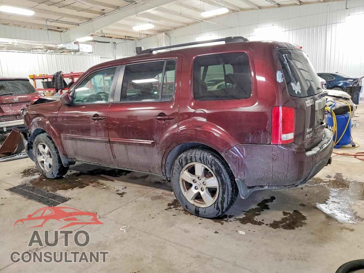HONDA PILOT 2011 - 5FNYF4H66BB061598