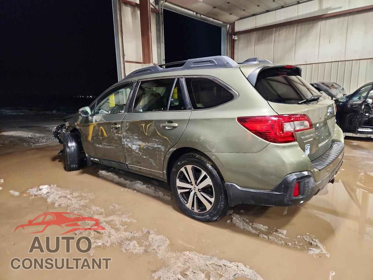 SUBARU OUTBACK 2018 - 4S4BSANC2J3285615