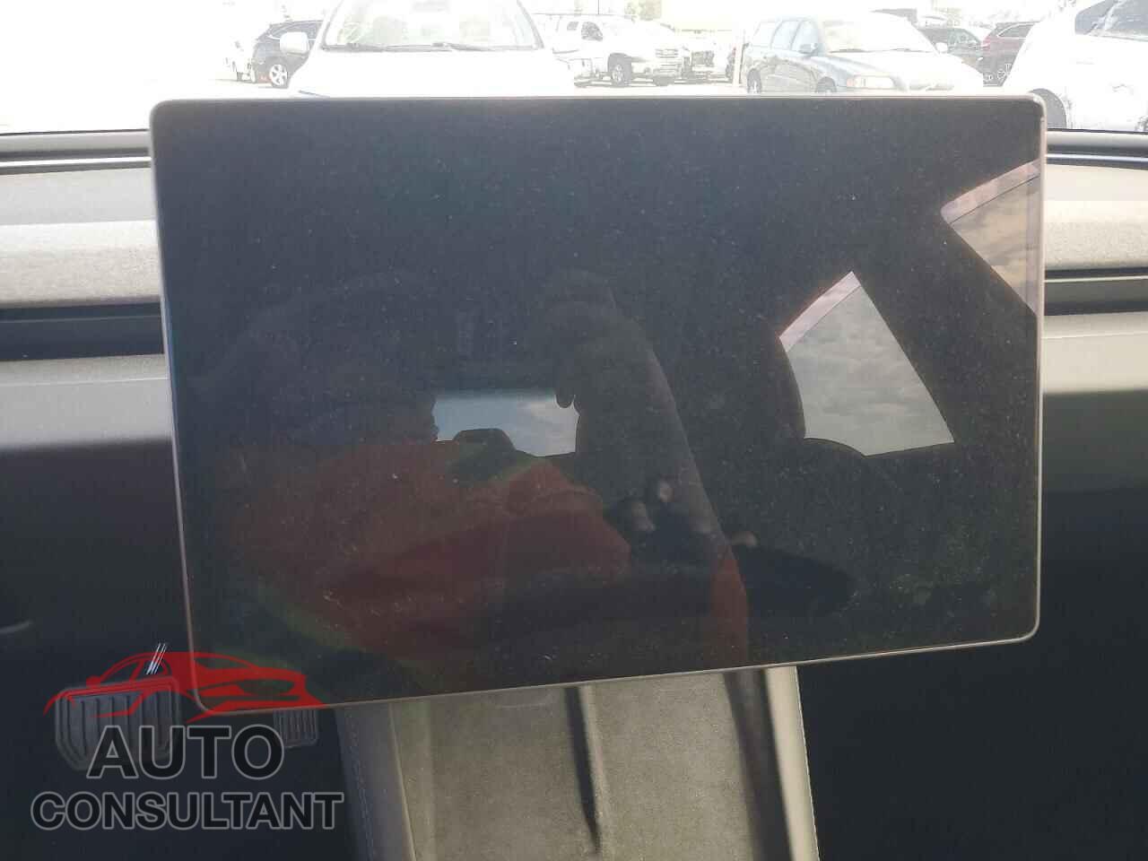 TESLA MODEL 3 2024 - 5YJ3E1EA3RF783142