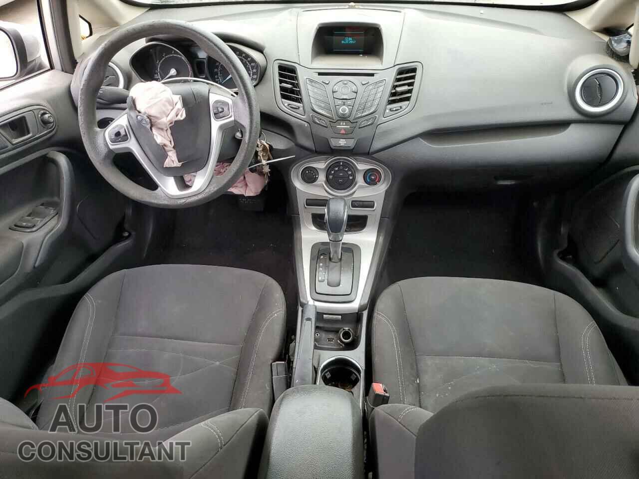 FORD FIESTA 2017 - 3FADP4EJ3HM135719