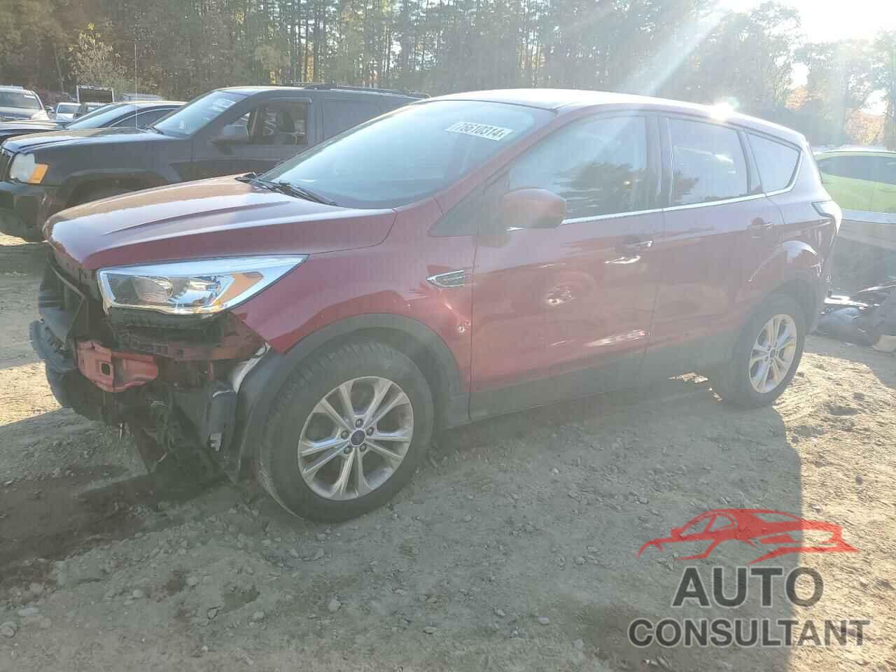 FORD ESCAPE 2017 - 1FMCU9G9XHUE11352