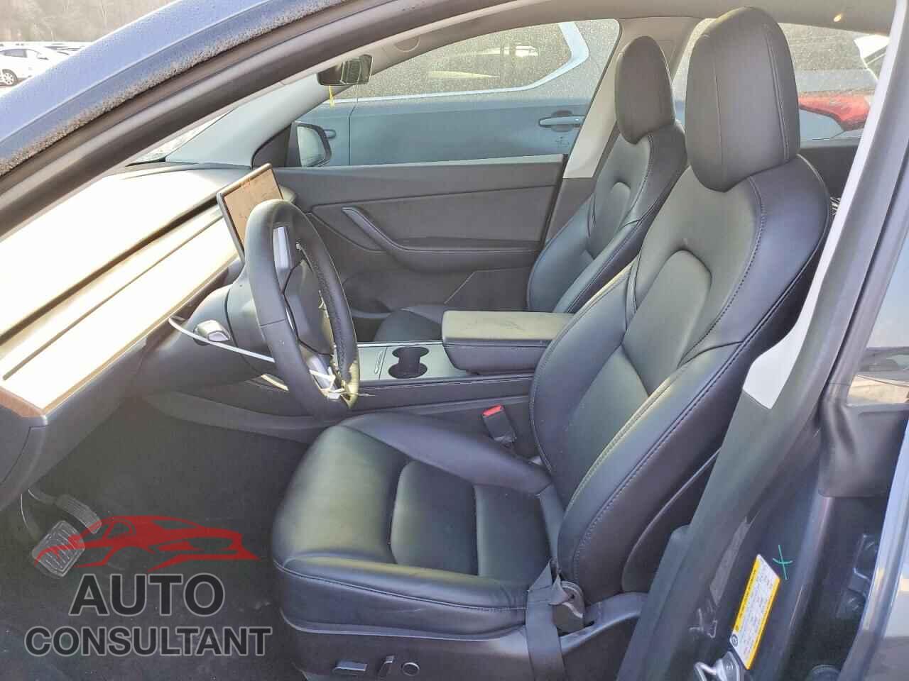 TESLA MODEL Y 2022 - 7SAYGDEE2NF370176